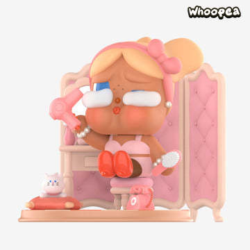 CRYBABY The Dressing Room Figurine